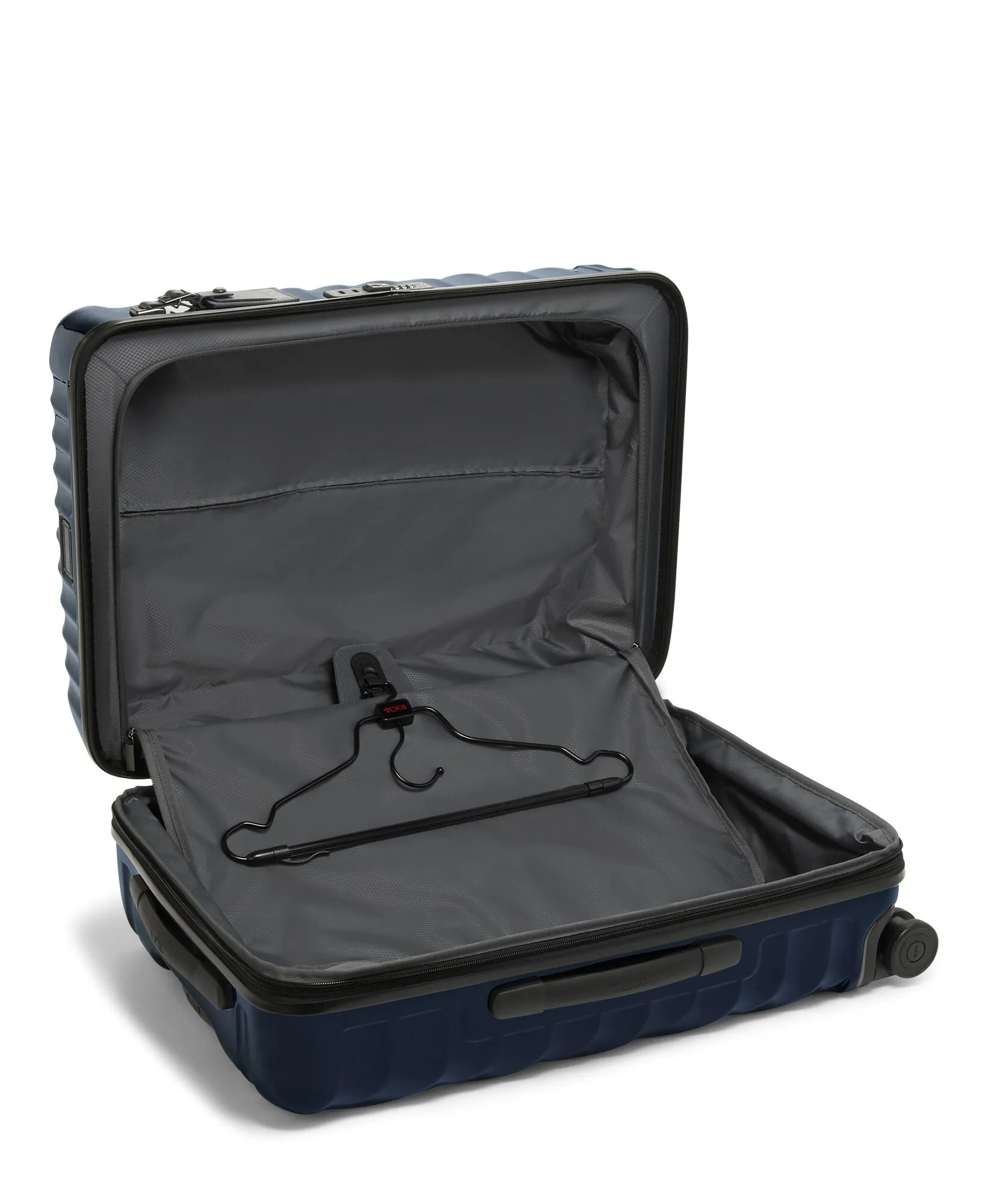 19 Degree Short Trip Expandable 4 Wheeled Packing Case - Navy