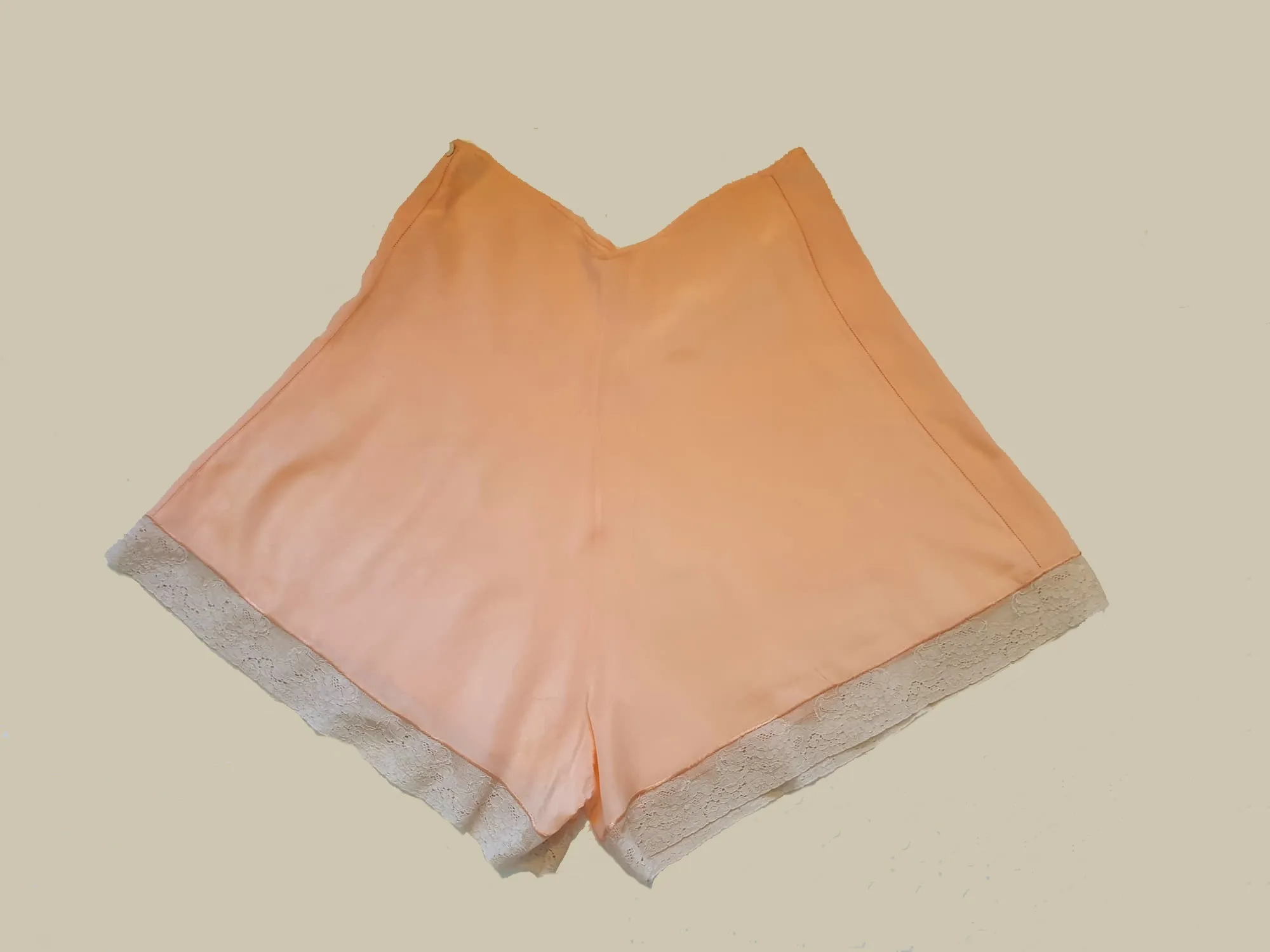1930s Peach Silk Tap Pants - M to L