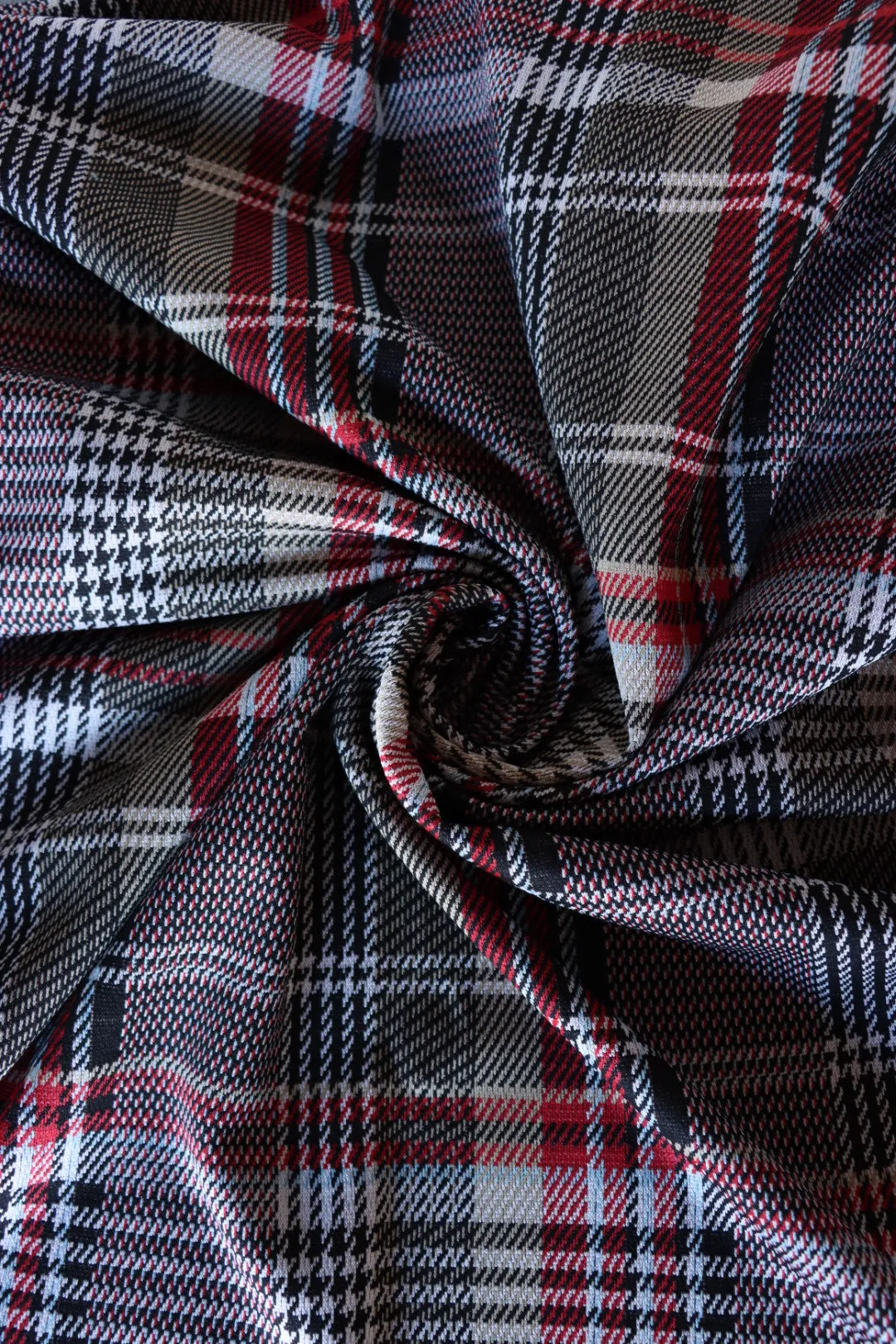 1YD 26IN REMNANT; Scarlet & Taupe Houndstooth Plaid Yarn Dyed Jacquard Knit
