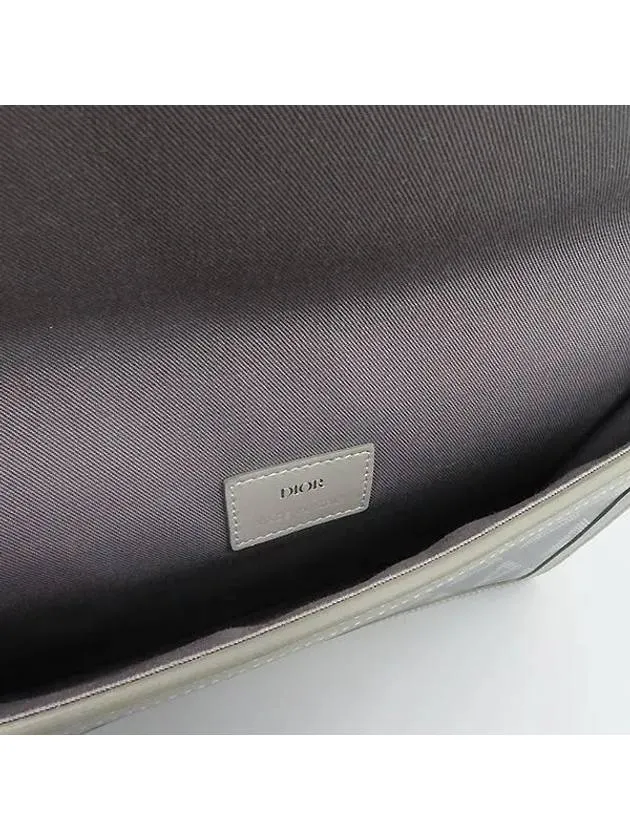2ESCA444CDP Clutch Bag