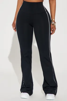 Aligned Elevate Active Yoga Pant - Black