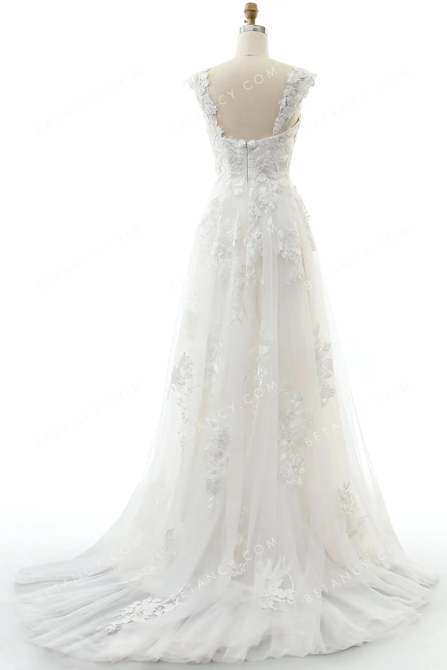 Alluring Lace Appliqued Straps Sweetheart Wedding Dress