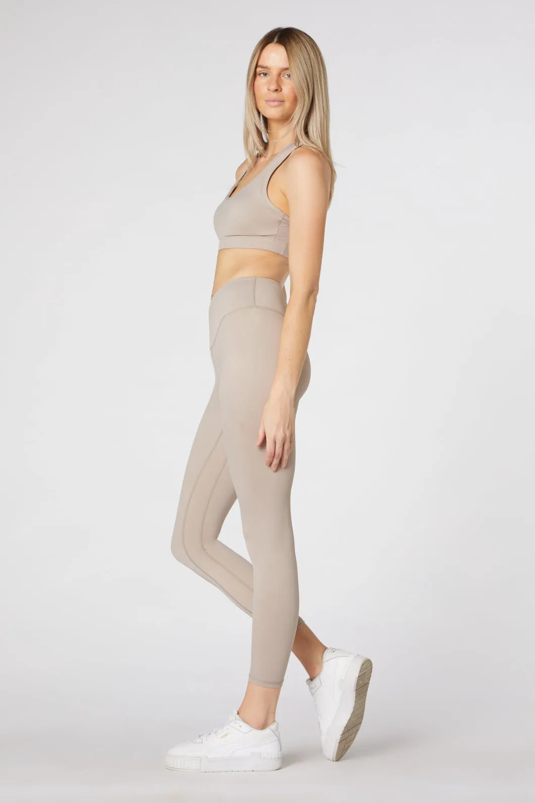 Basics 7/8 Legging