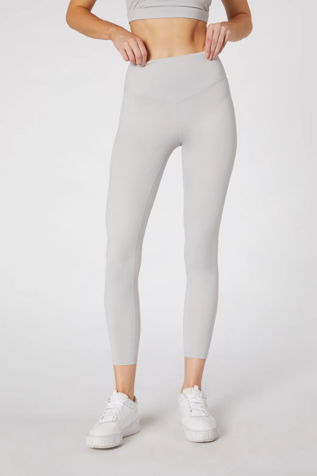 Basics 7/8 Legging