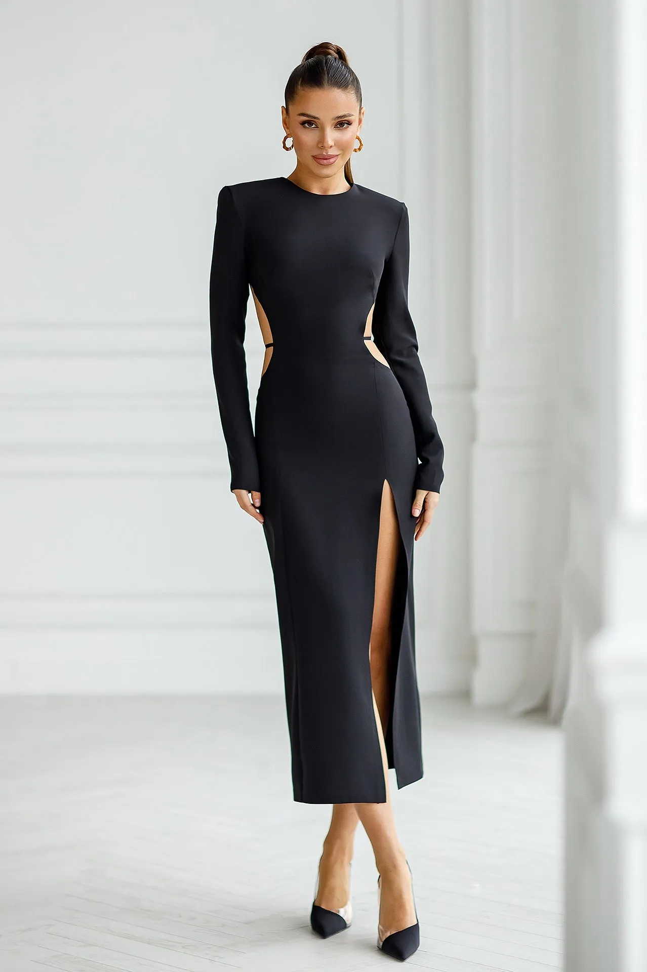 Black Backless Long Sleeve Midi Dress