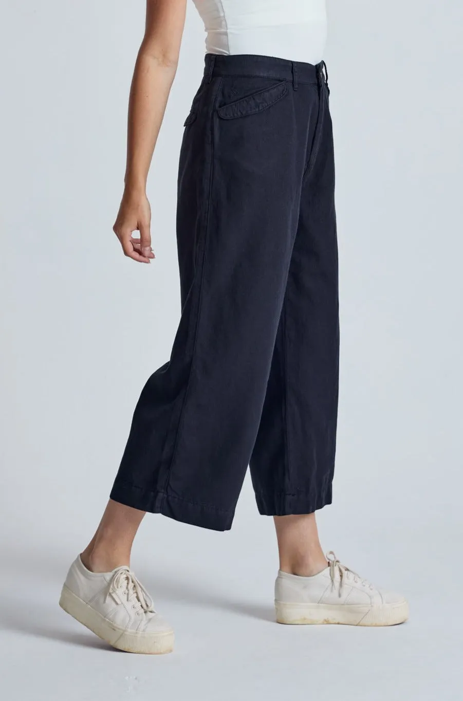Black Betty Wide Leg Cropped Pant GOTS Certified Organic Cotton and Linen