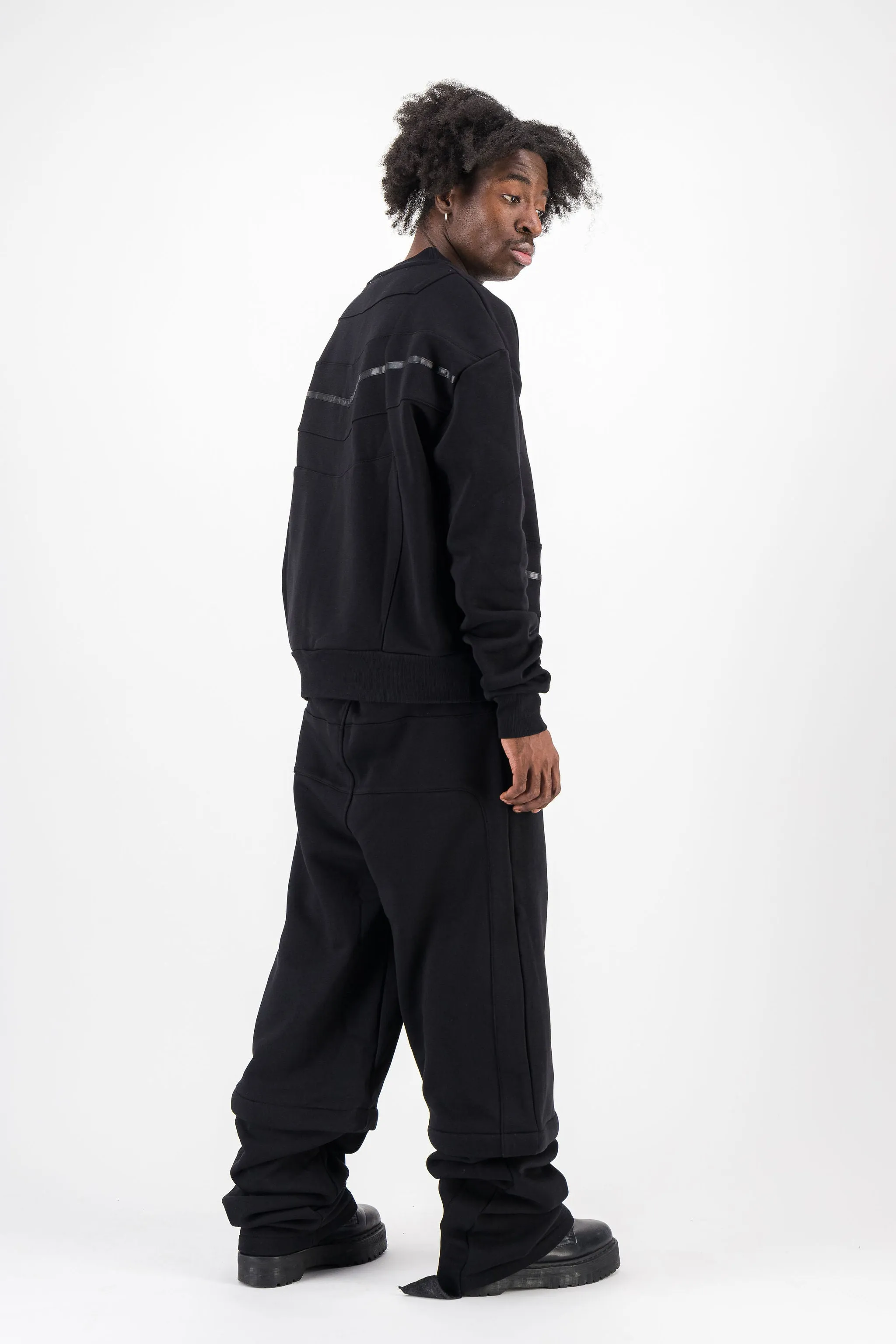 BLACK CREWNECK BOMBER VEST