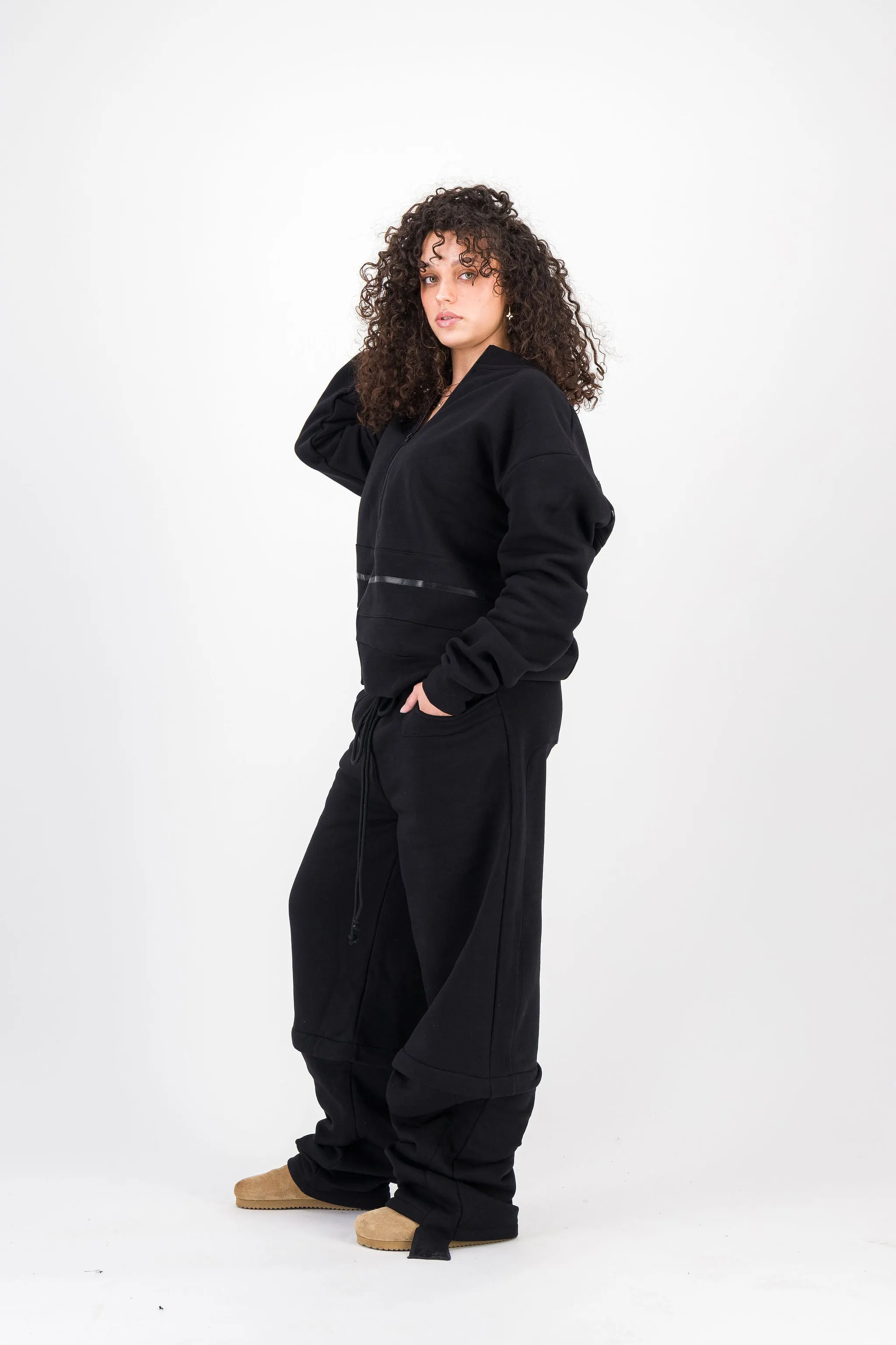 BLACK CREWNECK BOMBER VEST