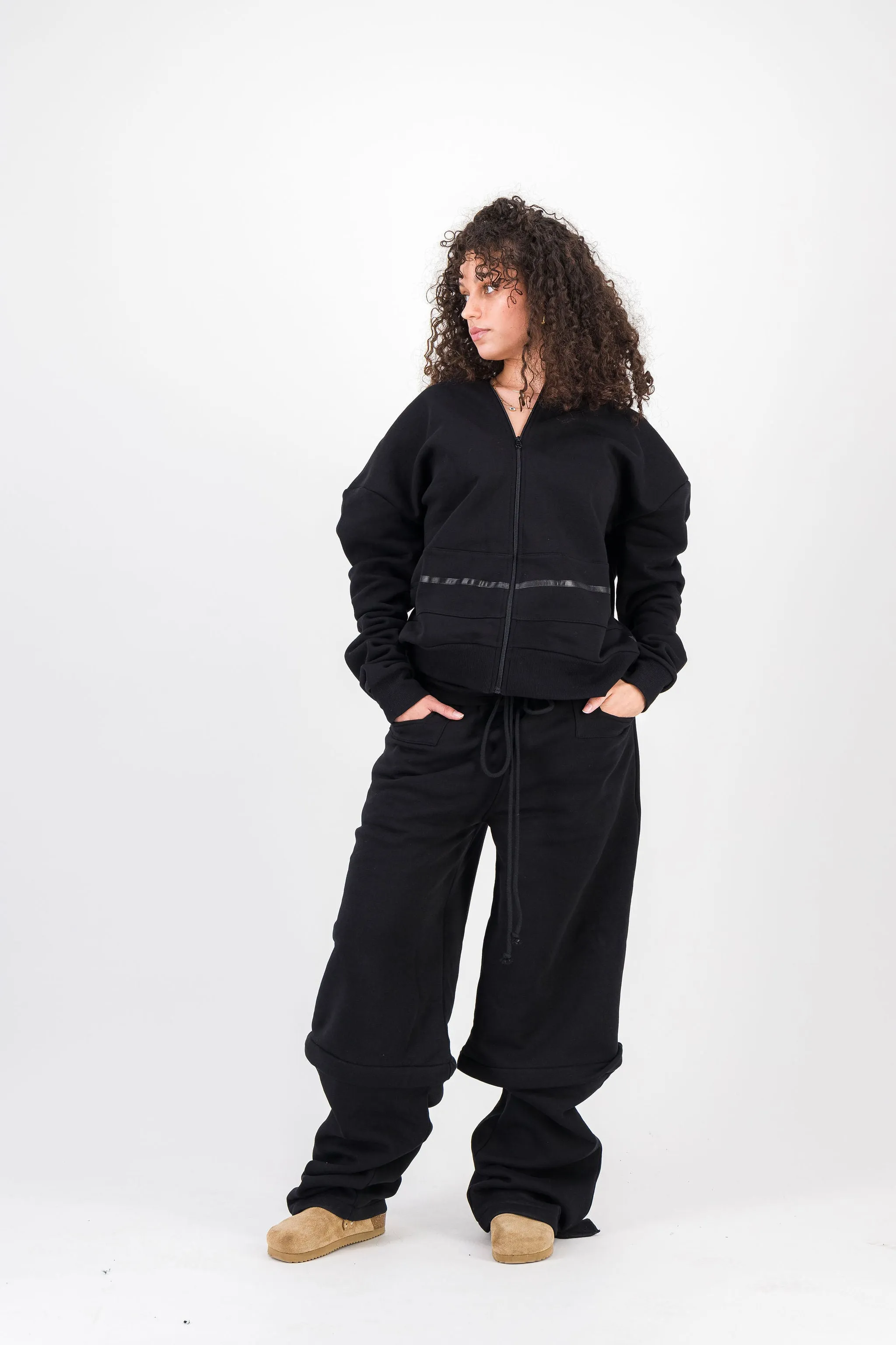 BLACK CREWNECK BOMBER VEST