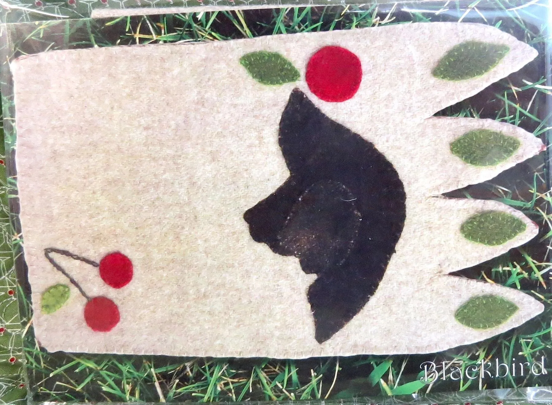 Blackbird Wool Mug Rug Kit