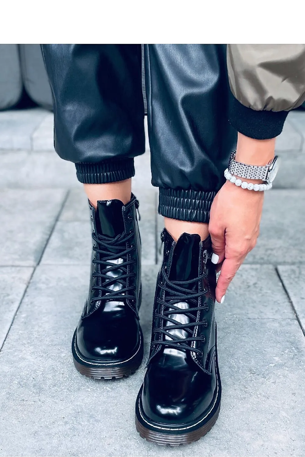 Boots model 170650 Inello