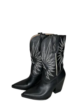 Boots Western By Clothes Mentor In Black & White, Size: 7.5