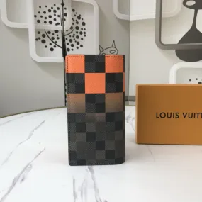 CE - New Wallets LUV 050