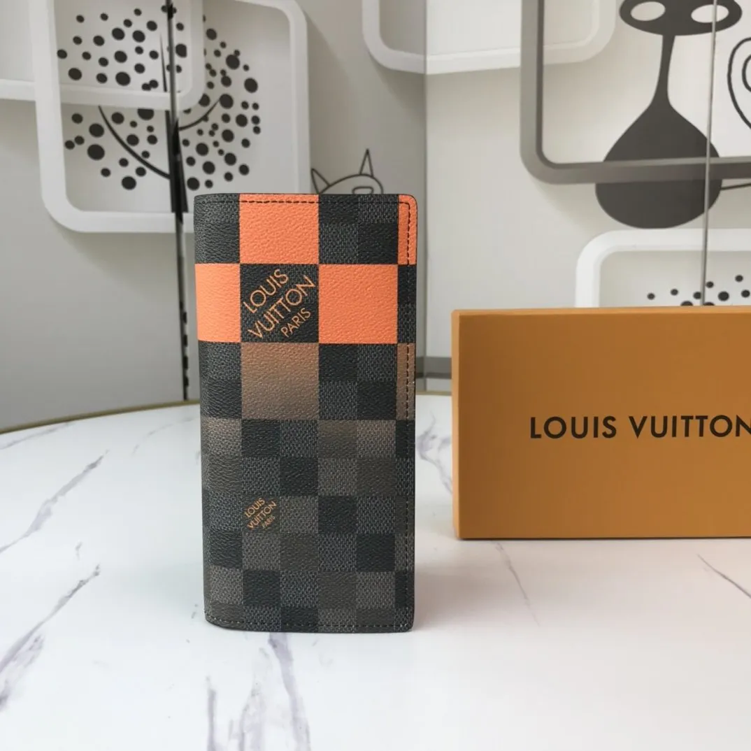 CE - New Wallets LUV 050