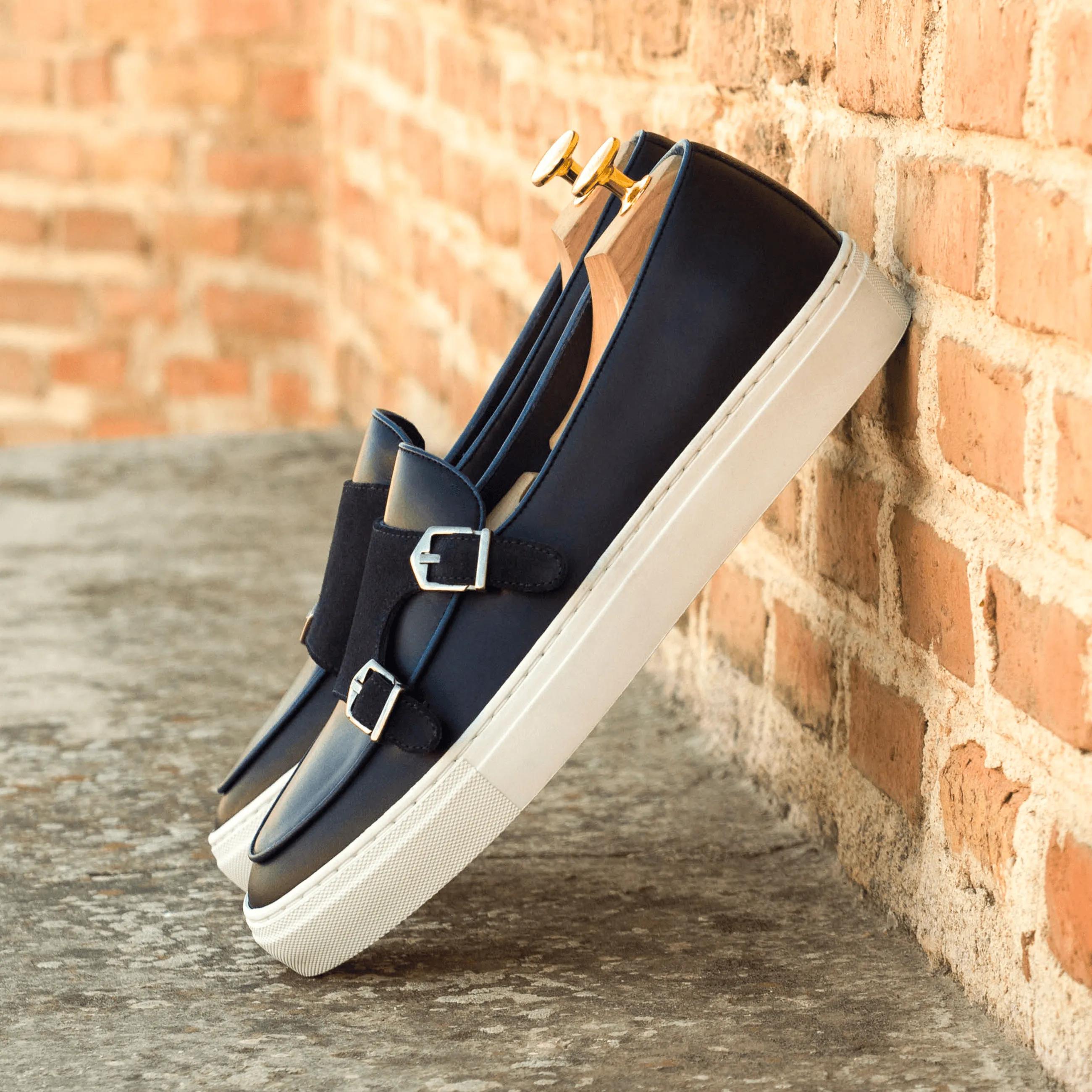 Celsus monk sneaker
