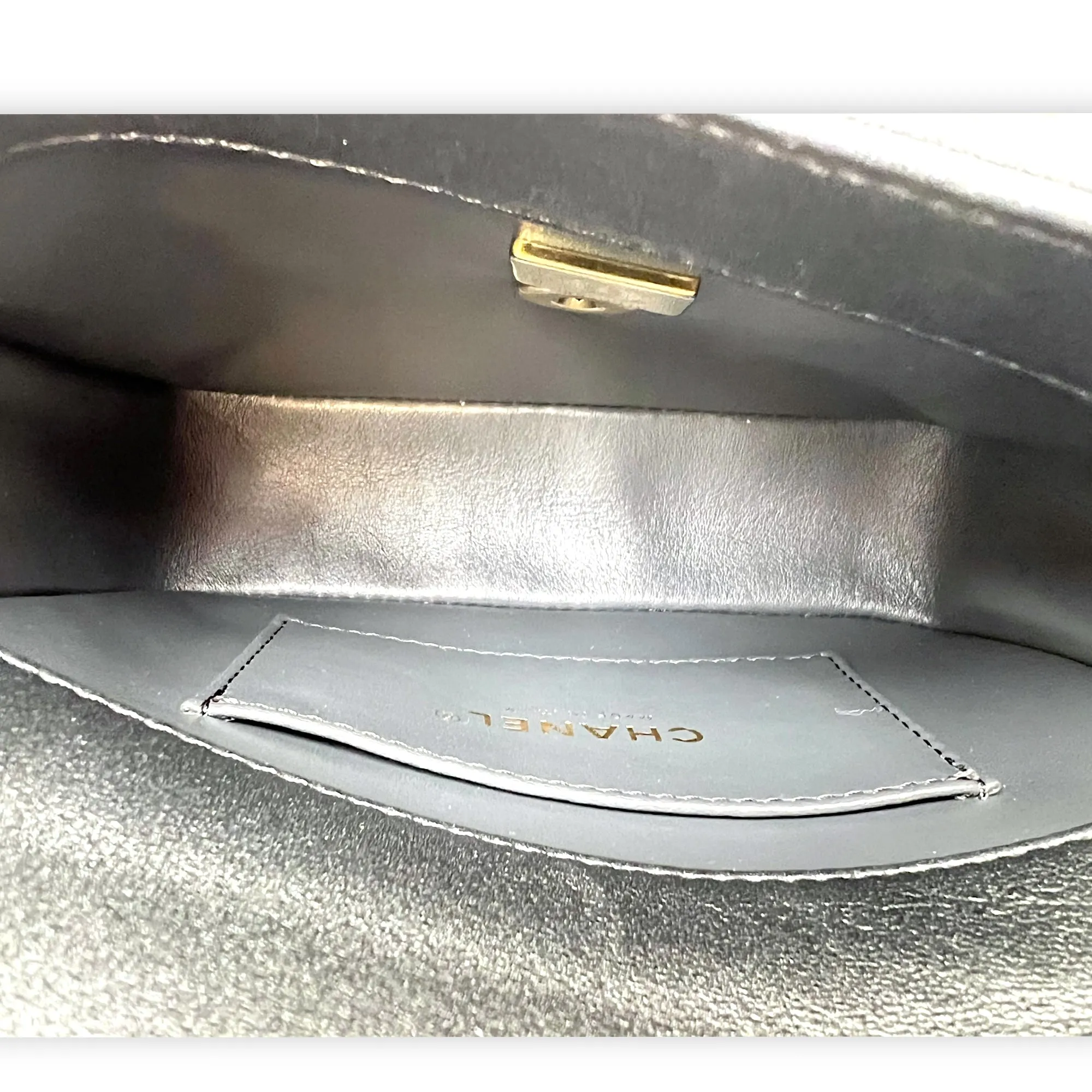 Charm chain Grey Crossbody Bag in Calfskin, Gold hardware