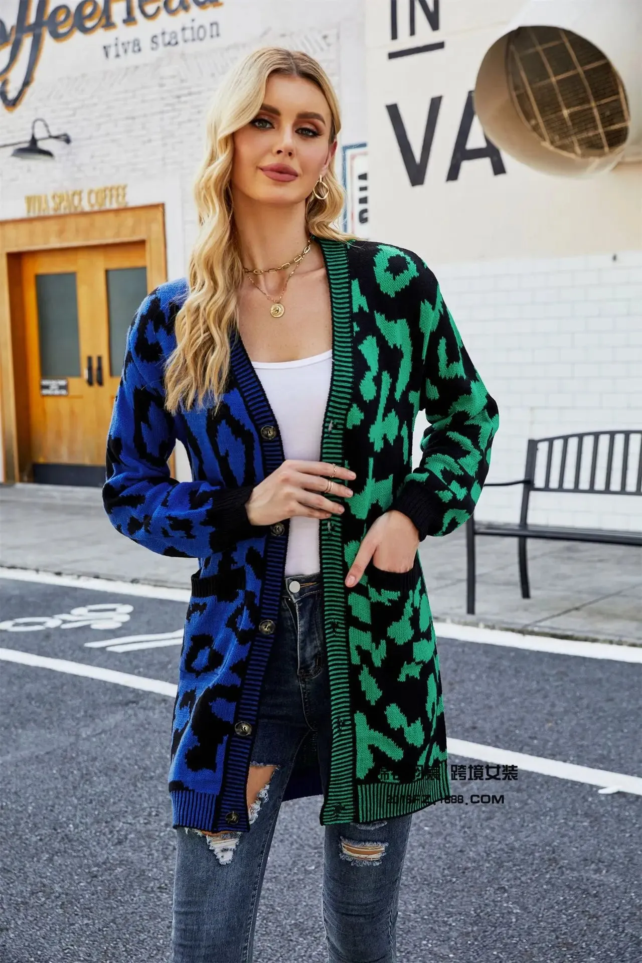 Chic Predator Print Cardigan