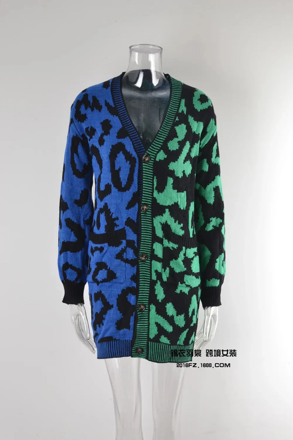 Chic Predator Print Cardigan
