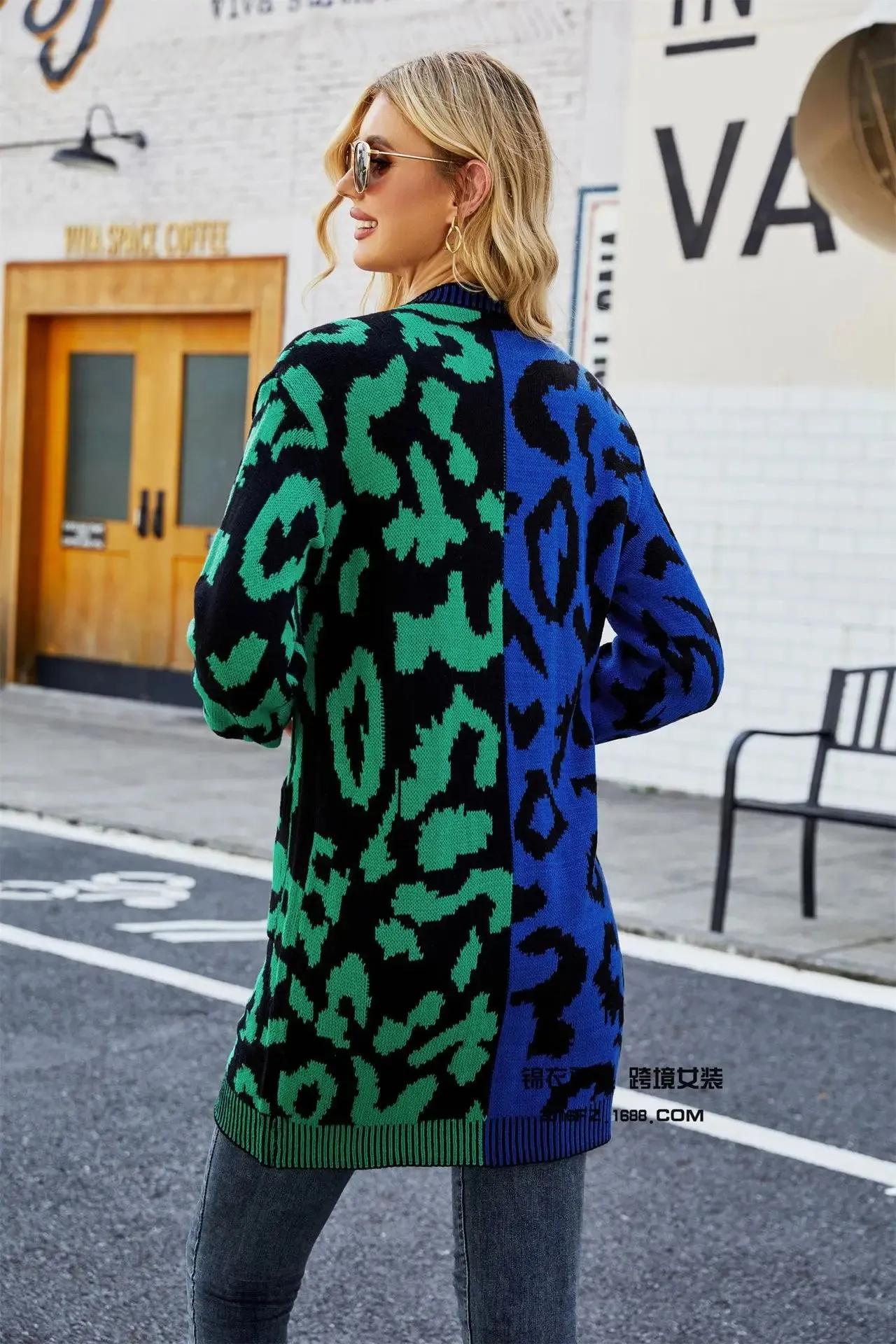Chic Predator Print Cardigan