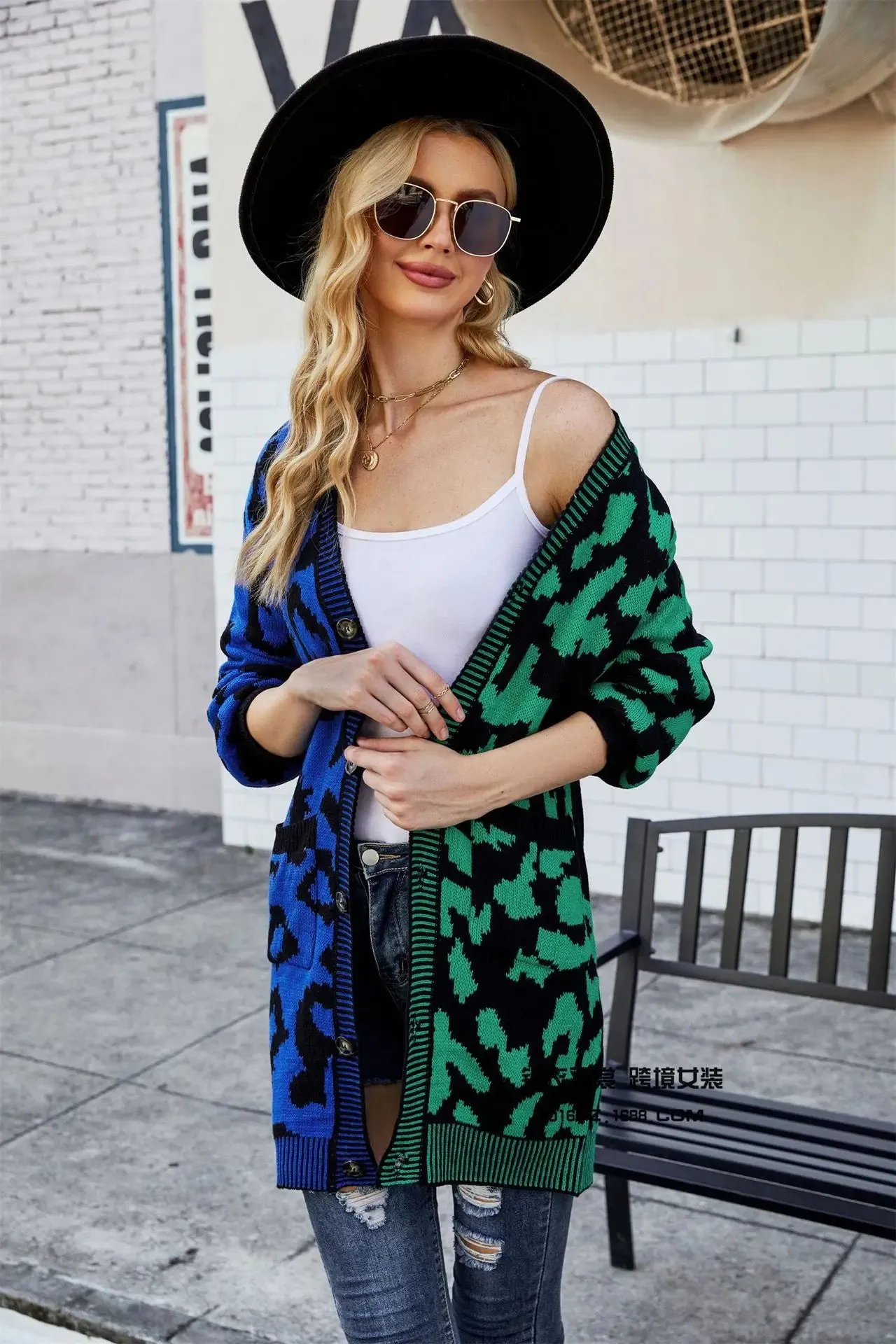 Chic Predator Print Cardigan