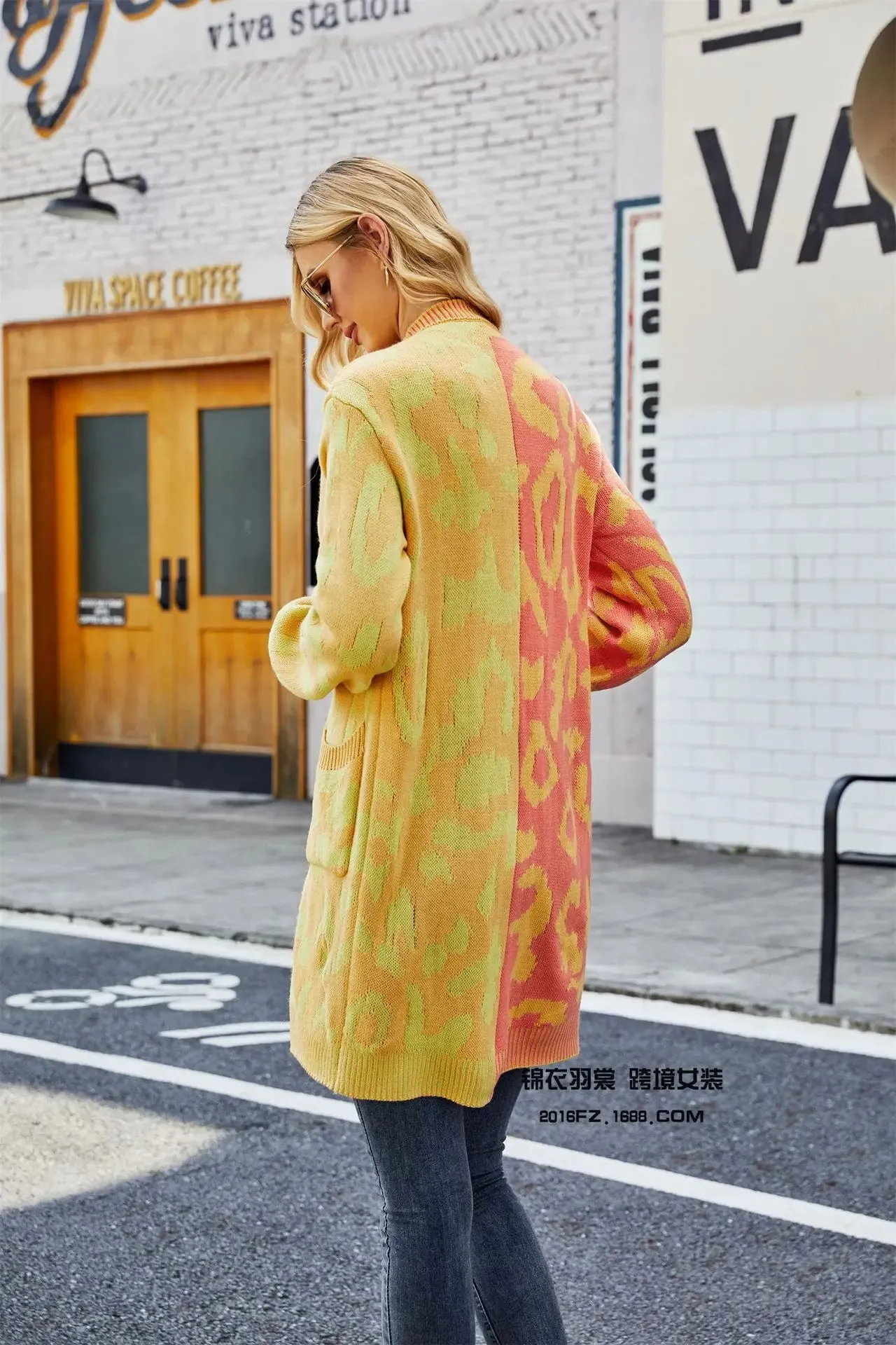 Chic Predator Print Cardigan