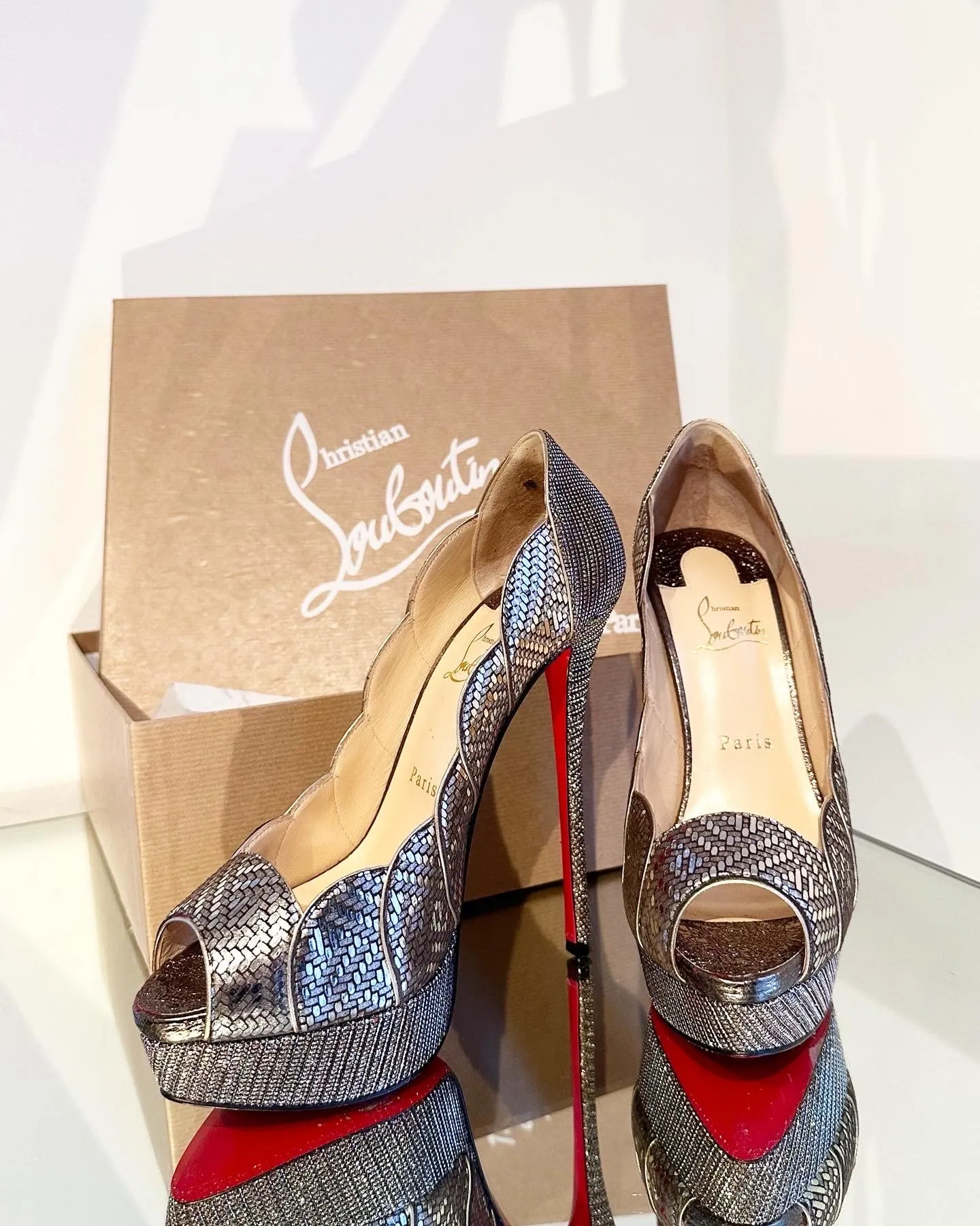 CHRISTIAN LOUBOUTIN 150 MM Silver Metallic Torsatoe Glitter Platform Peep-Toe High Heel Pumps