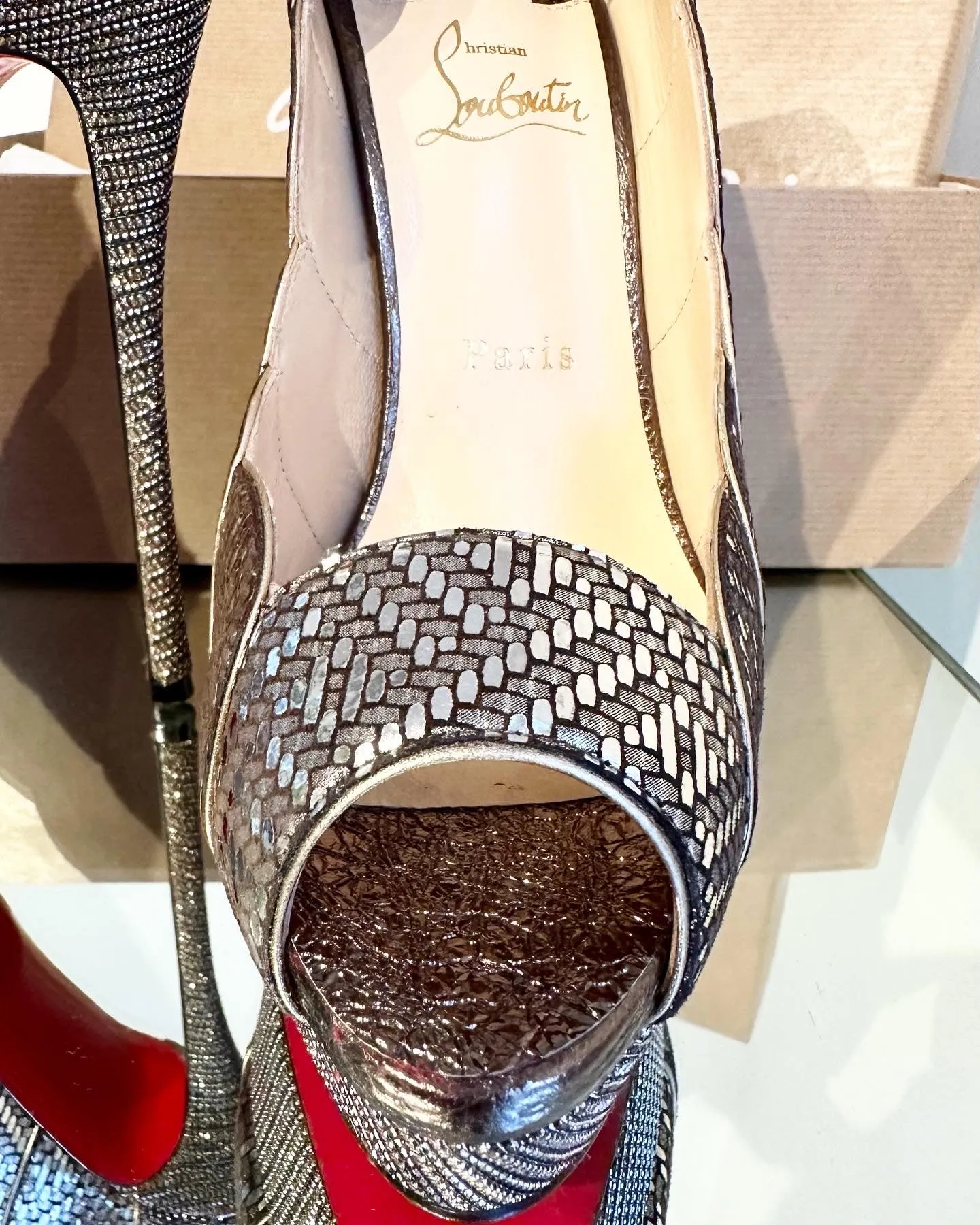 CHRISTIAN LOUBOUTIN 150 MM Silver Metallic Torsatoe Glitter Platform Peep-Toe High Heel Pumps