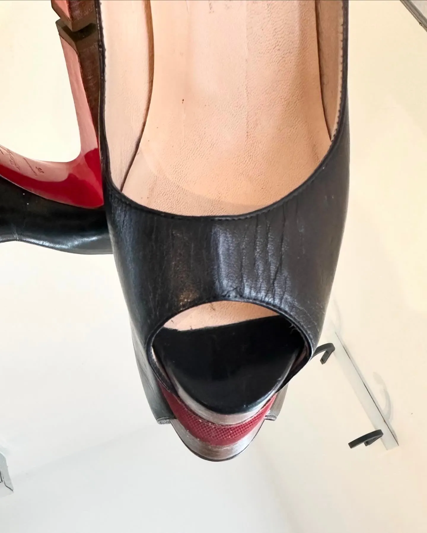 CHRISTIAN LOUBOUTIN Leather Peep-Toe High Heel Pumps
