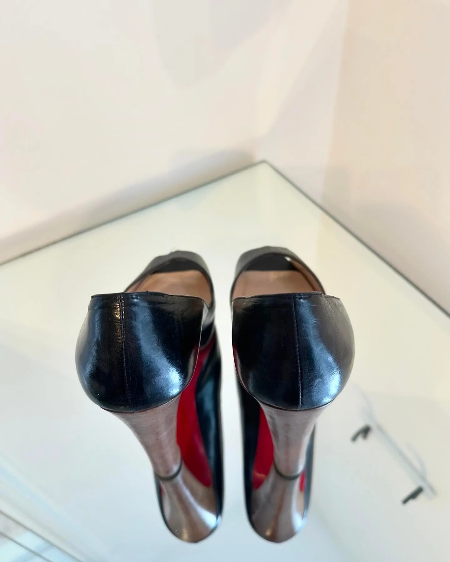 CHRISTIAN LOUBOUTIN Leather Peep-Toe High Heel Pumps