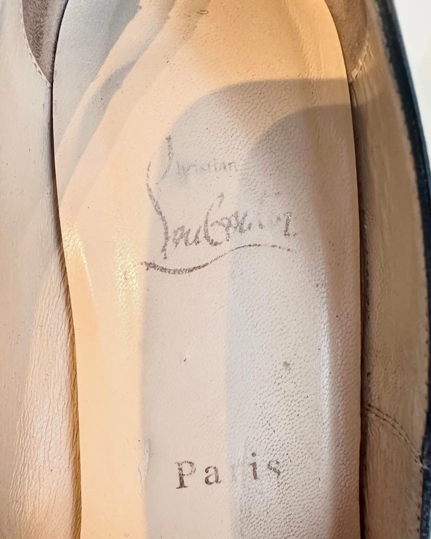 CHRISTIAN LOUBOUTIN Leather Peep-Toe High Heel Pumps