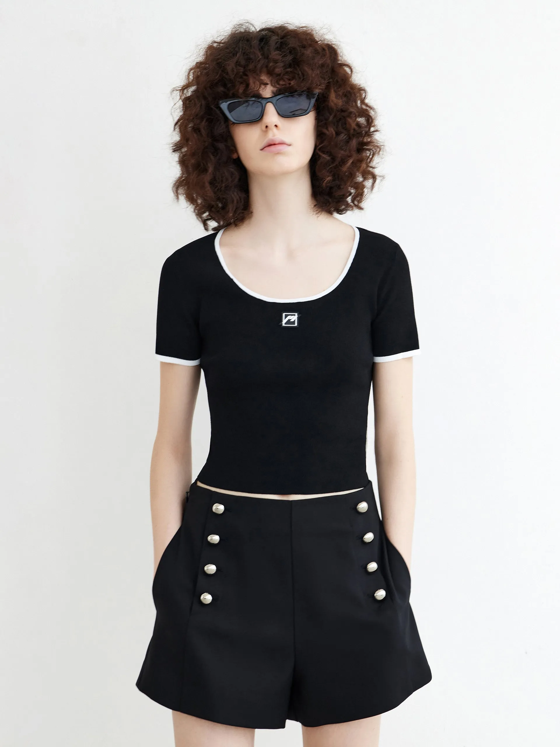Contrast U-Neck Knit Top
