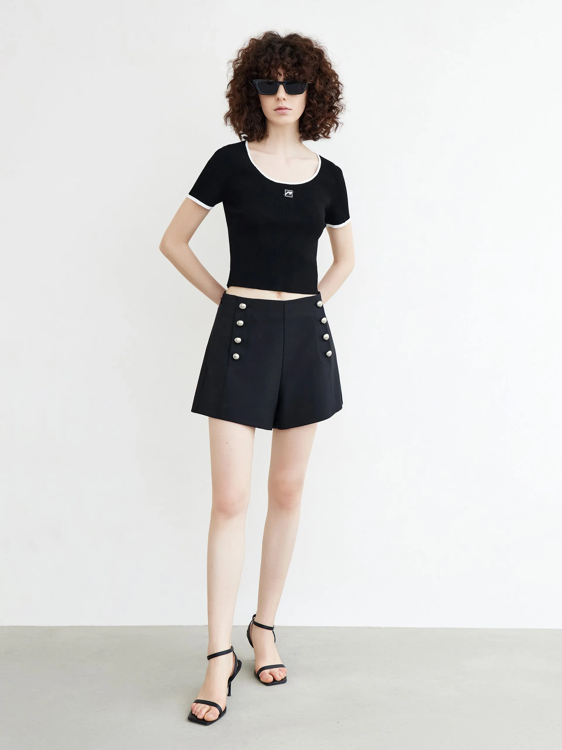 Contrast U-Neck Knit Top