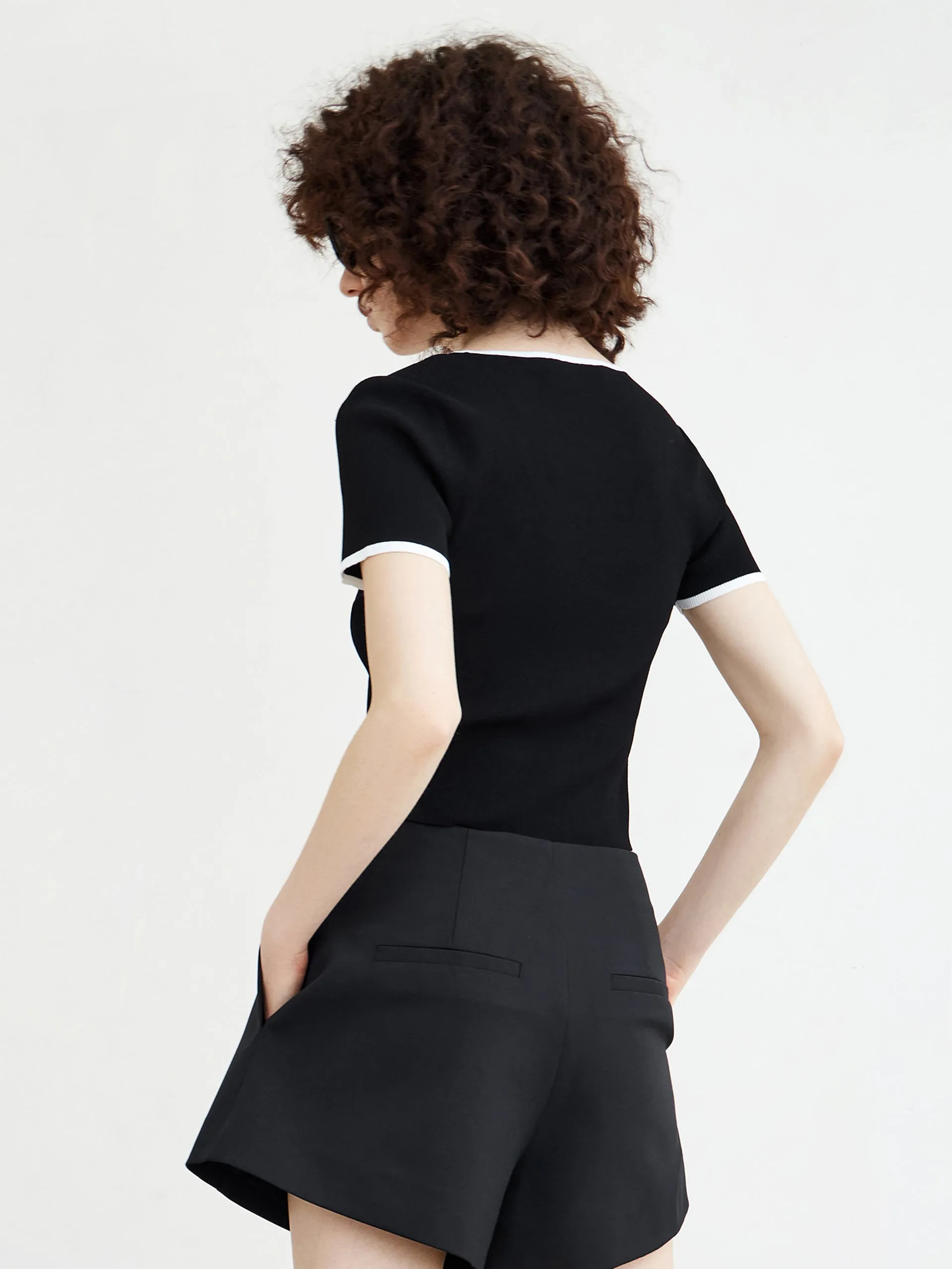 Contrast U-Neck Knit Top