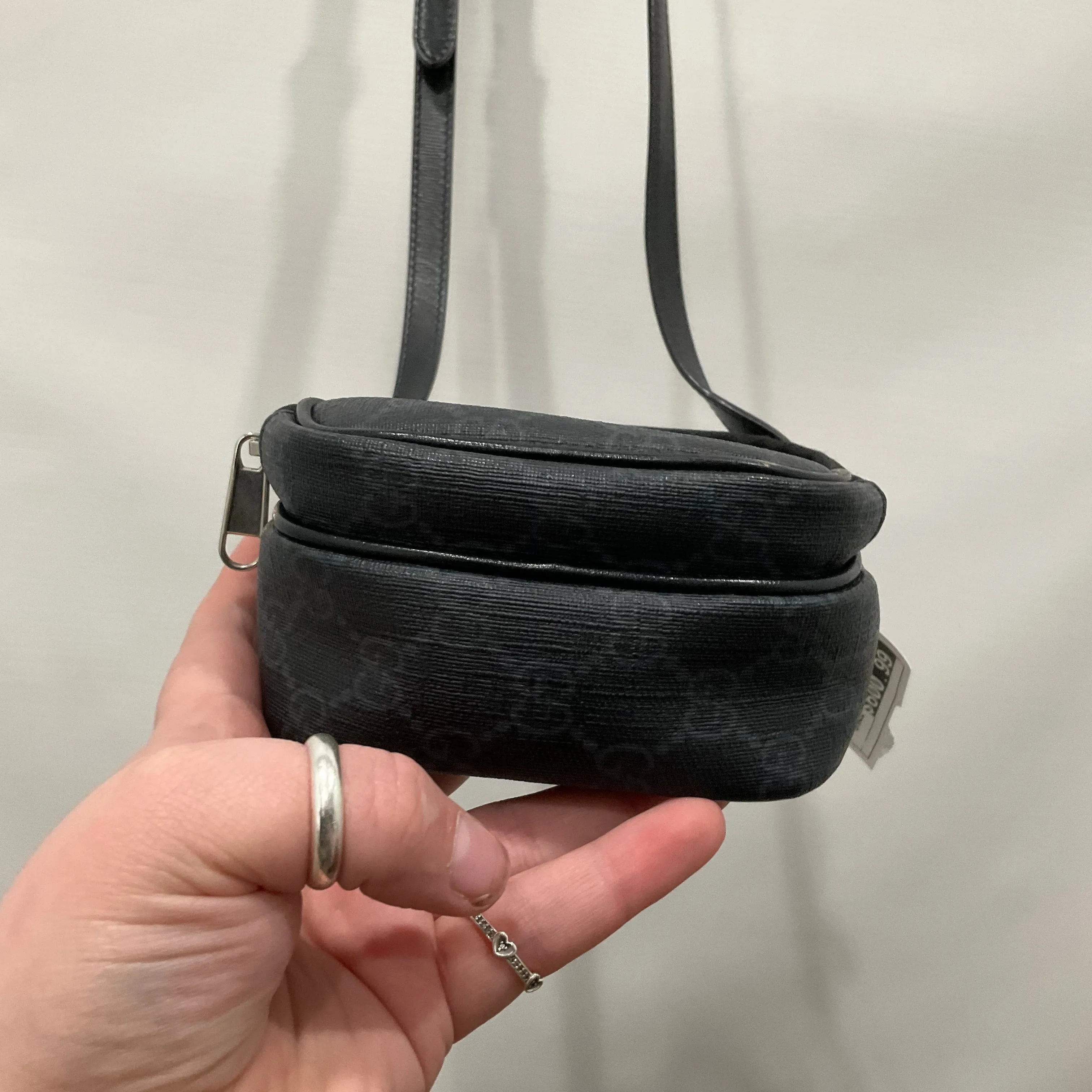 Crossbody Designer By Gucci  Size: Small