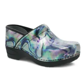 Dansko Women's XP 2.0 Pull up Silver Pearl Patent