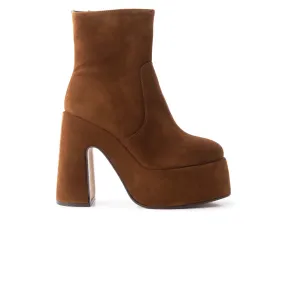 Daze Brown Suede