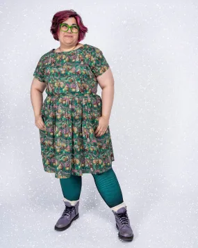 Festive: Christmas Cottages Stretch Belted Tea Dress with Pockets