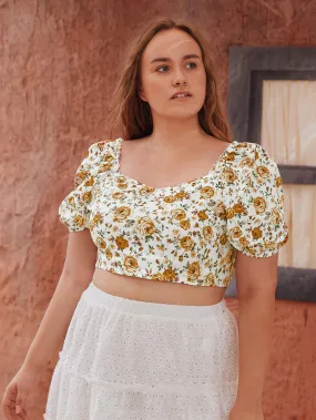 Floral Shirred Short Sleeve Sweetheart Crop Plus Size Blouse