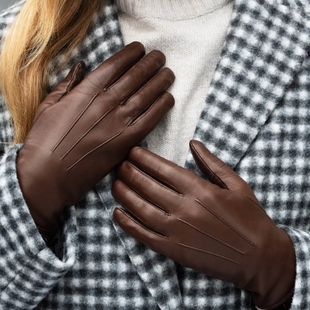 Francesca (brown) - Italian lambskin leather gloves with white fur lining