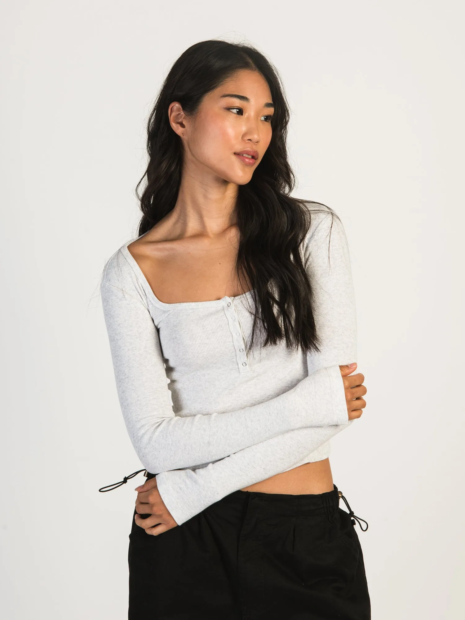 HARLOW DAPHNE LONG SLEEVE MELANGE HENLEY - CLOUD