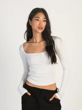 HARLOW DAPHNE LONG SLEEVE MELANGE HENLEY - CLOUD