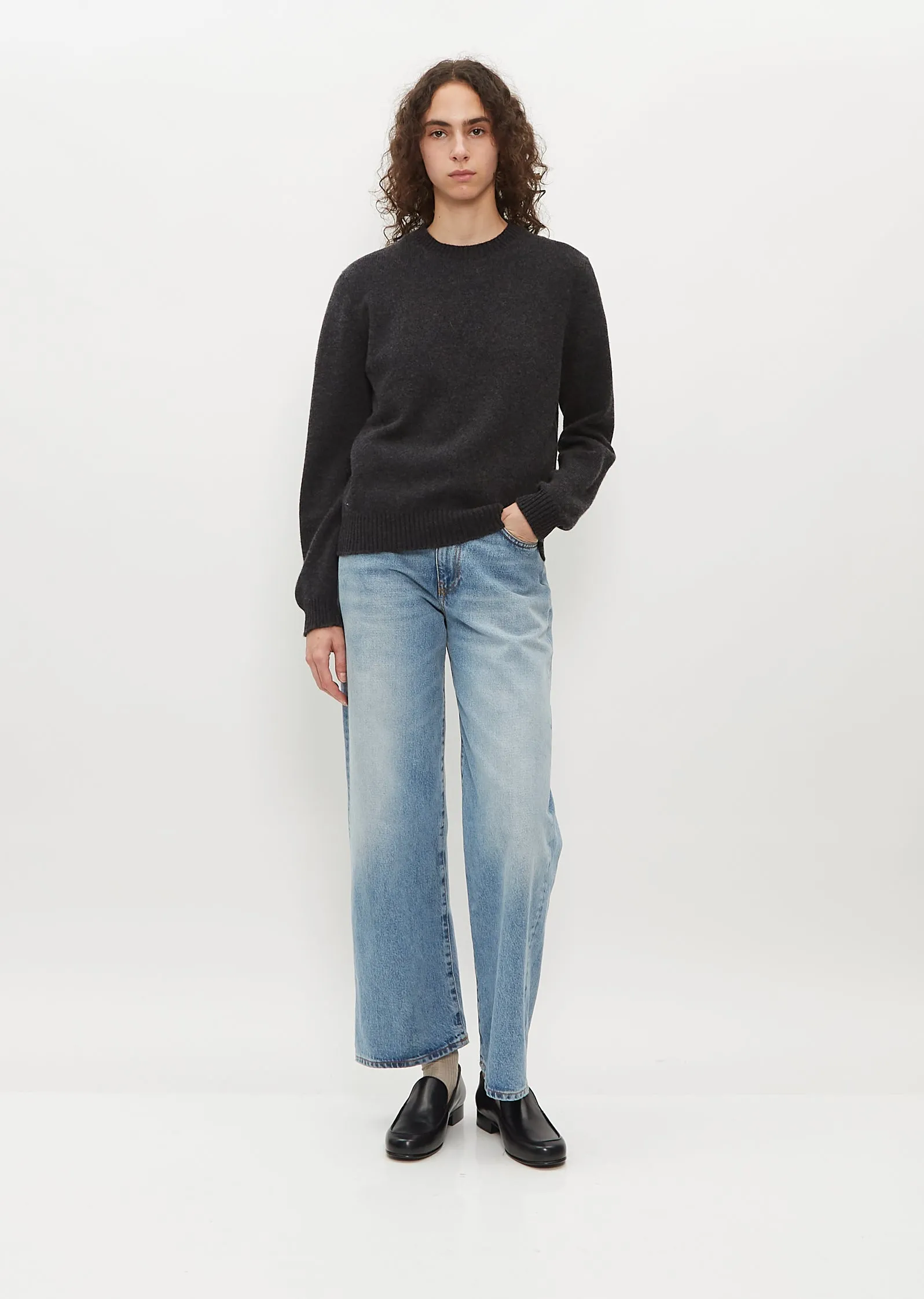 Hepburn Boyfriend Crew Sweater — Charred Grey