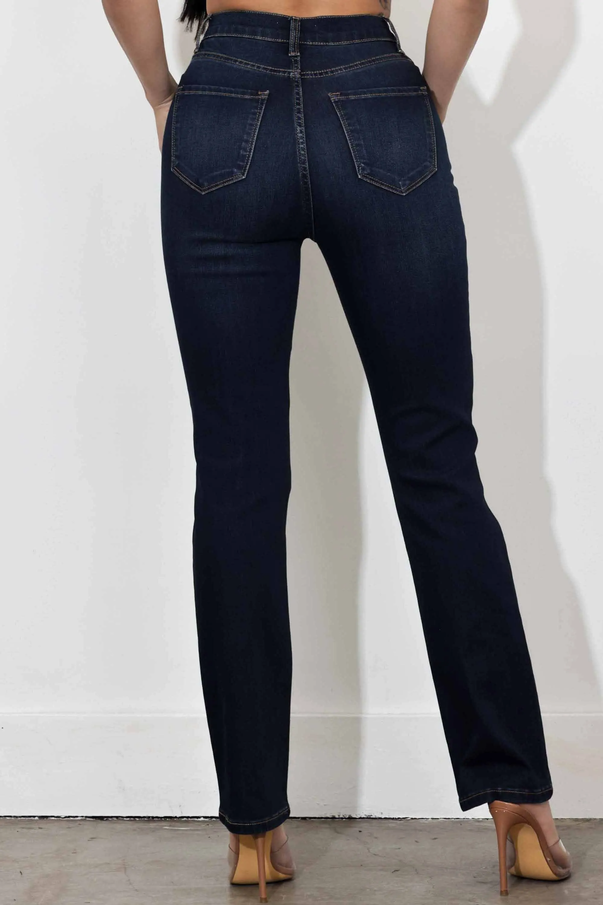 High-Rise Slim Straight With Shaper