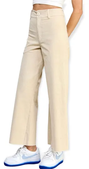 High-Waisted Jeans