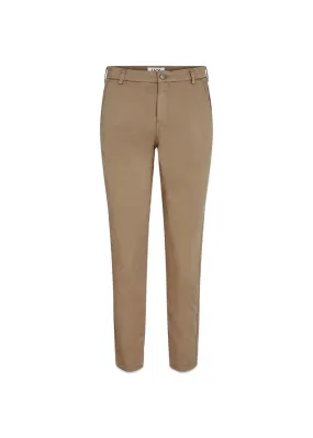IVY-Karmey Chino Color - Latte Beige