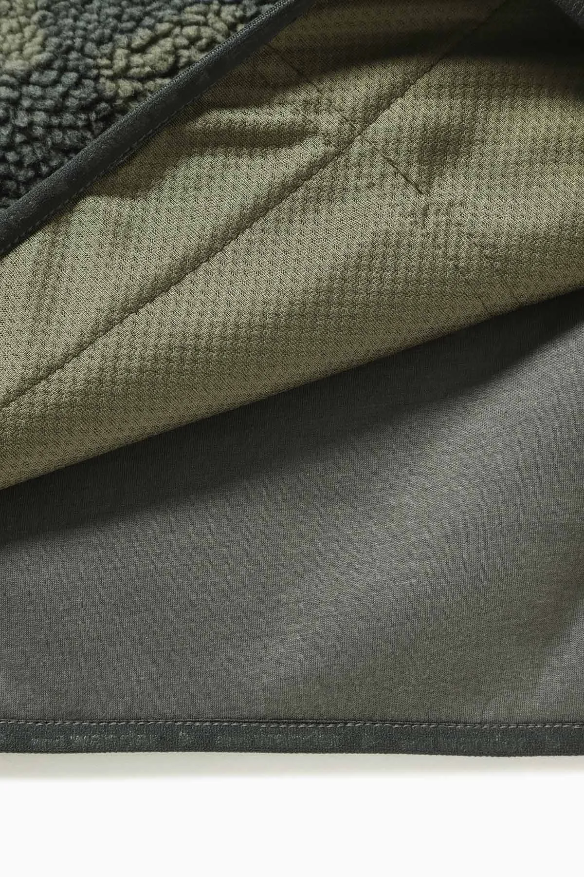 JQ Tape Fleece Vest - Camo