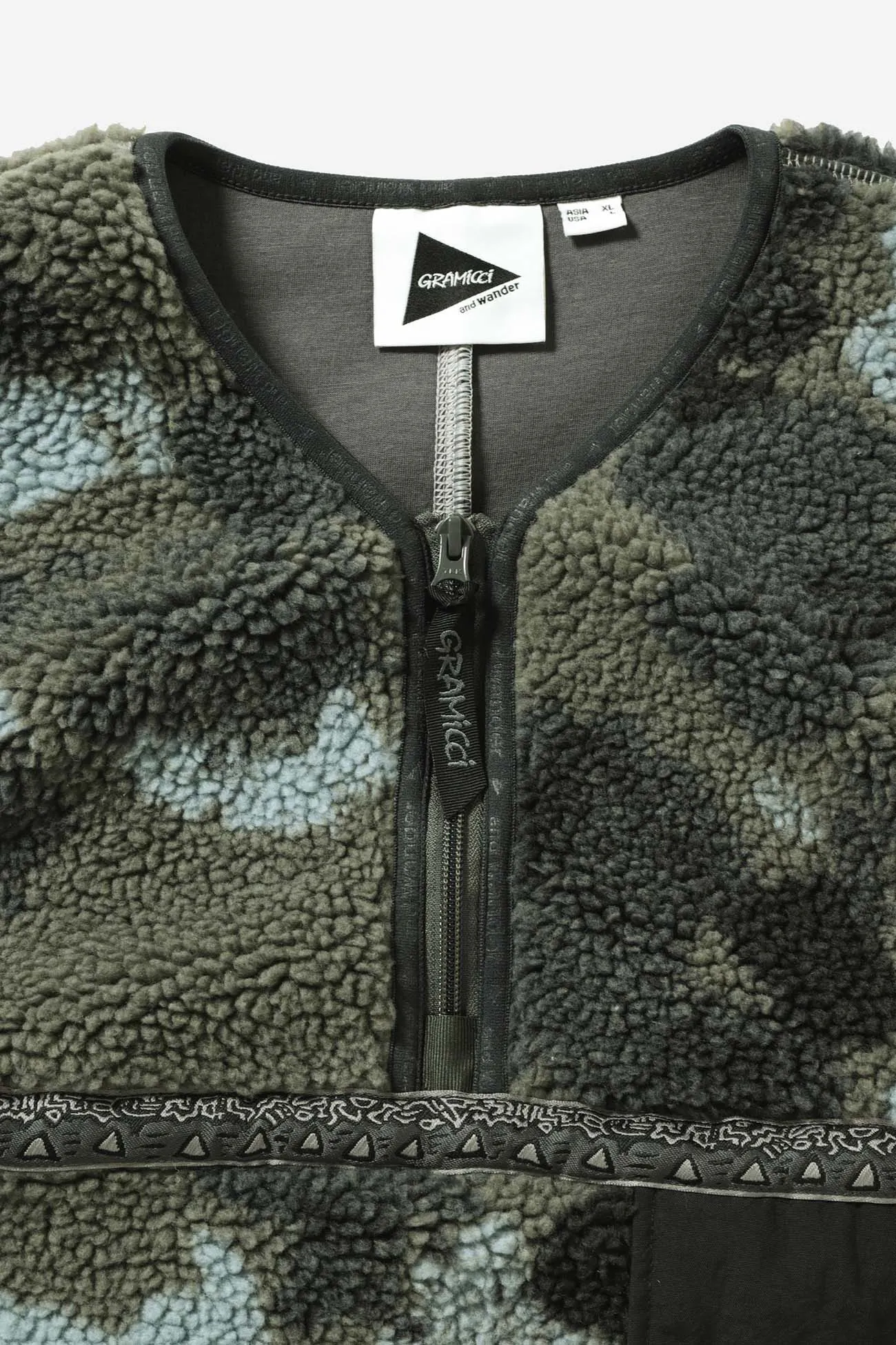 JQ Tape Fleece Vest - Camo