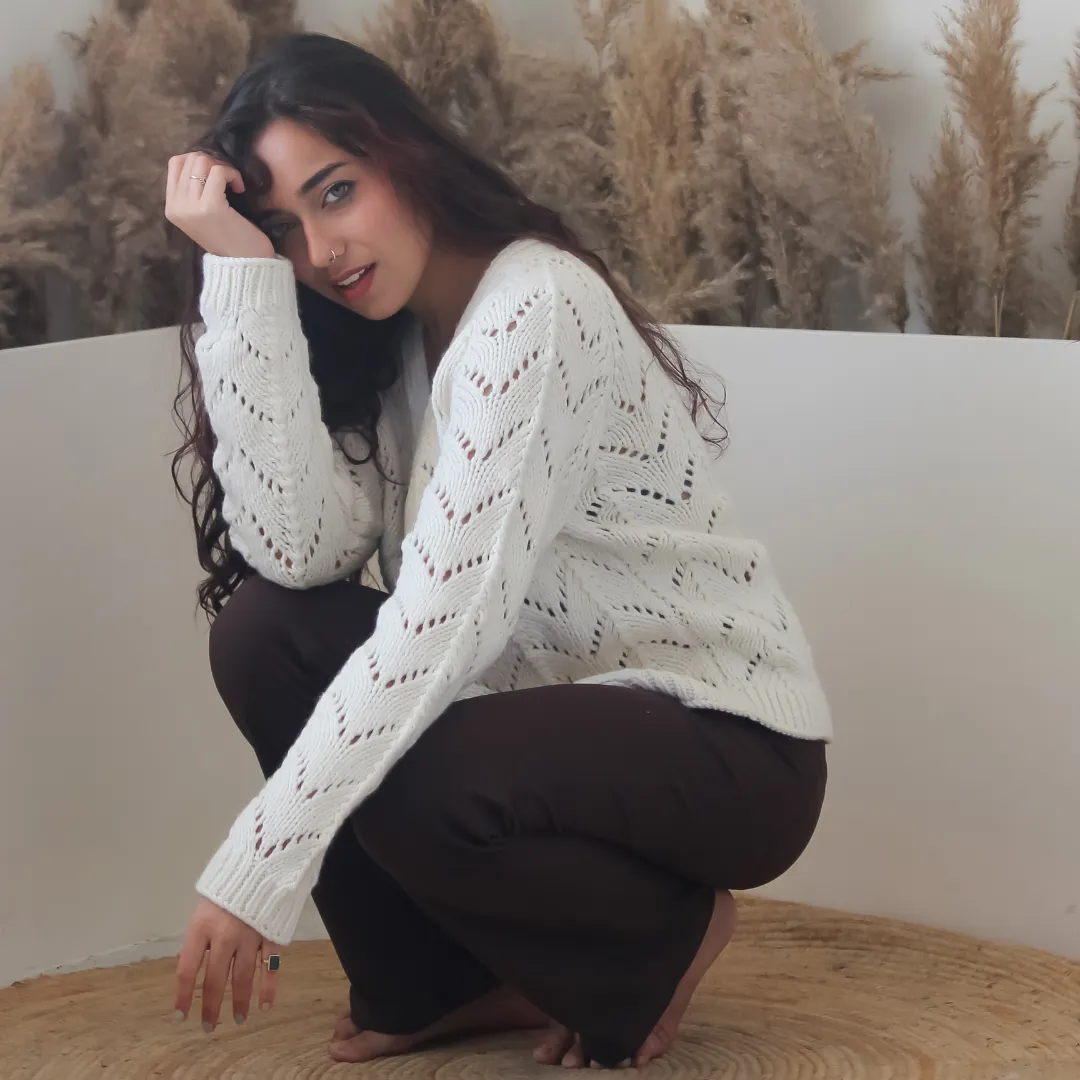 Kaze Woolen Cardigan – Light, Breezy Elegance in Handknitted Wool