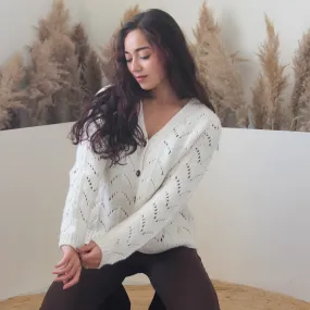 Kaze Woolen Cardigan – Light, Breezy Elegance in Handknitted Wool