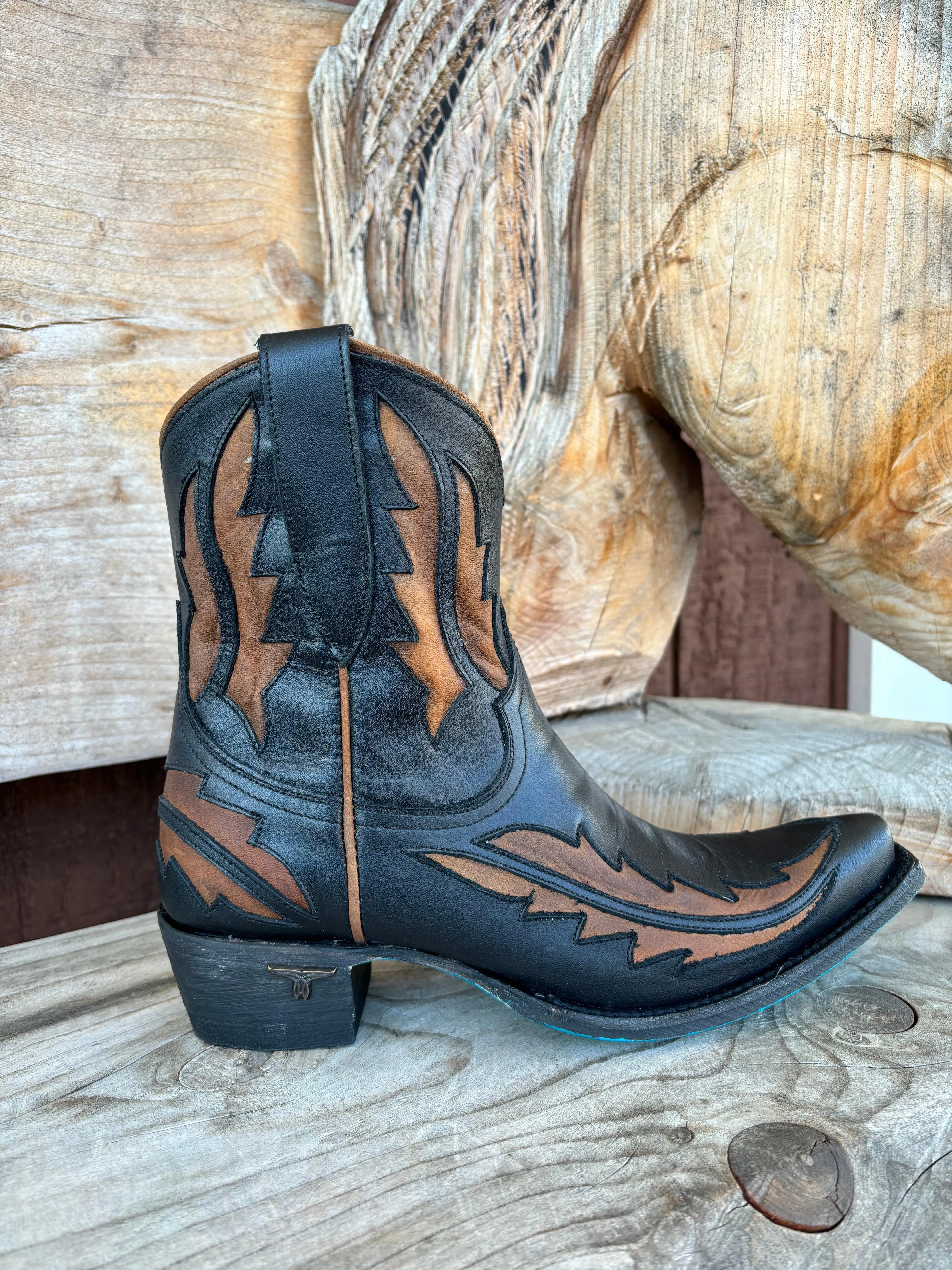 Lane Boots Women’s Jet black & Caramel Walk the Line Cowgirl Bootie LB0478F